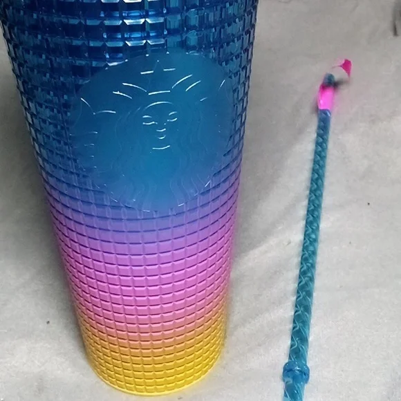 Starbucks 24oz. Tumblr Pride/Fierté 2023 - Picture 4 of 6